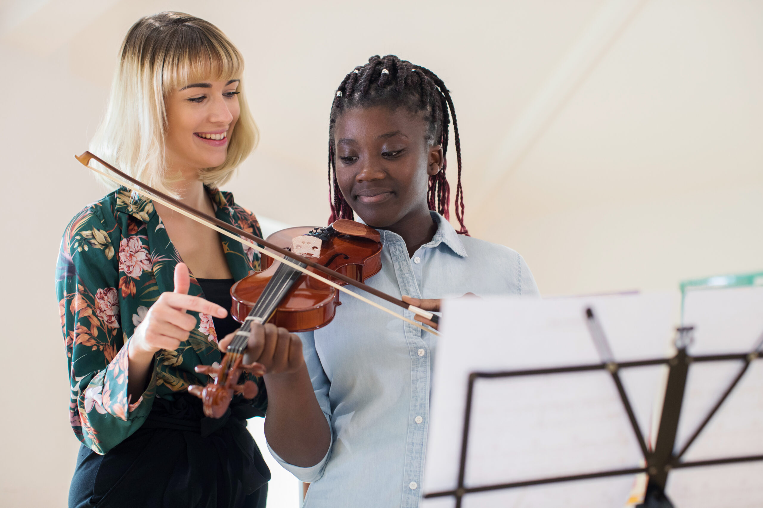 High School Student To Play Violin In Music Lesson