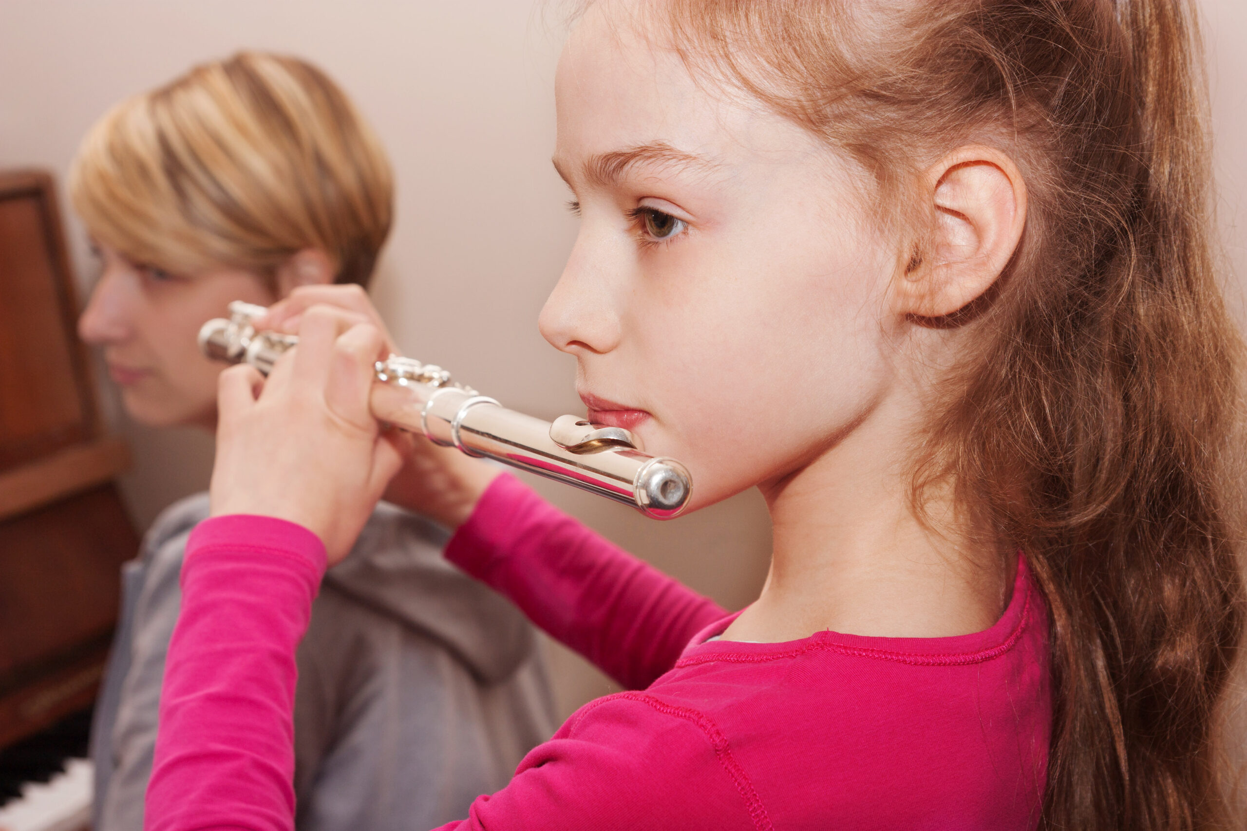 girl playing the flute